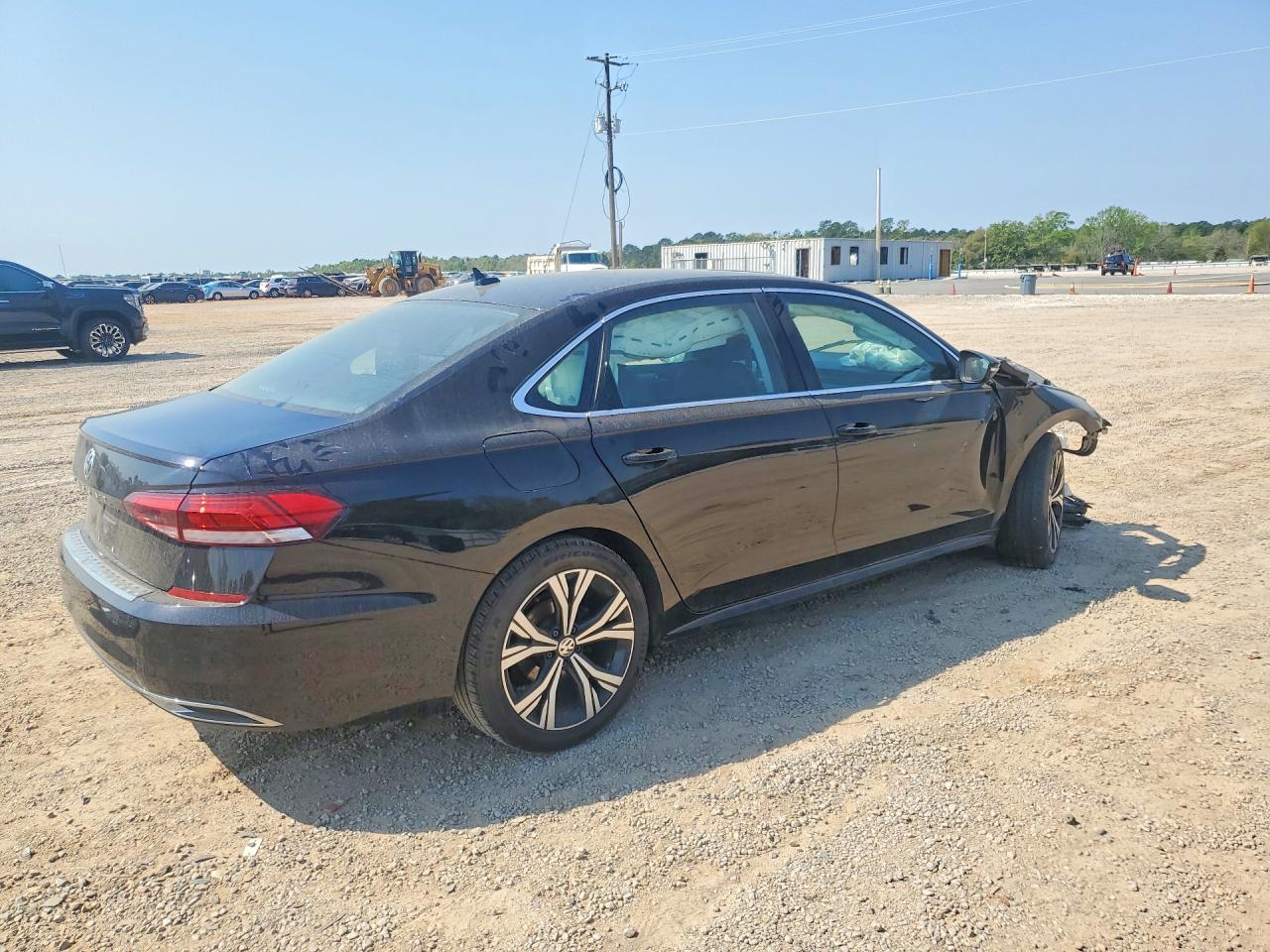 2022 Volkswagen Passat Se - Фото 3