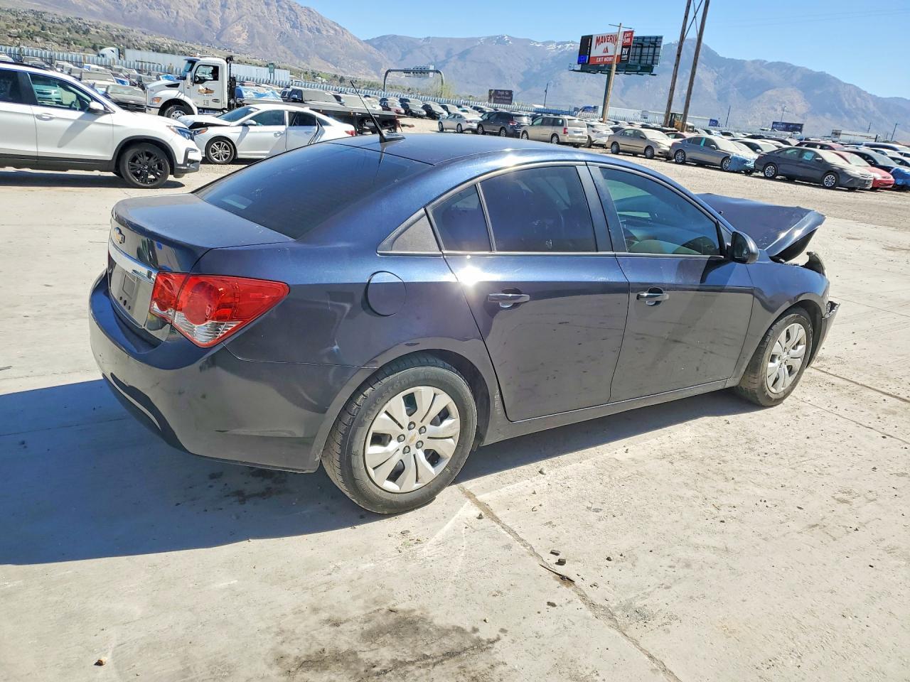 2014 Chevrolet Cruze Ls - Image 3