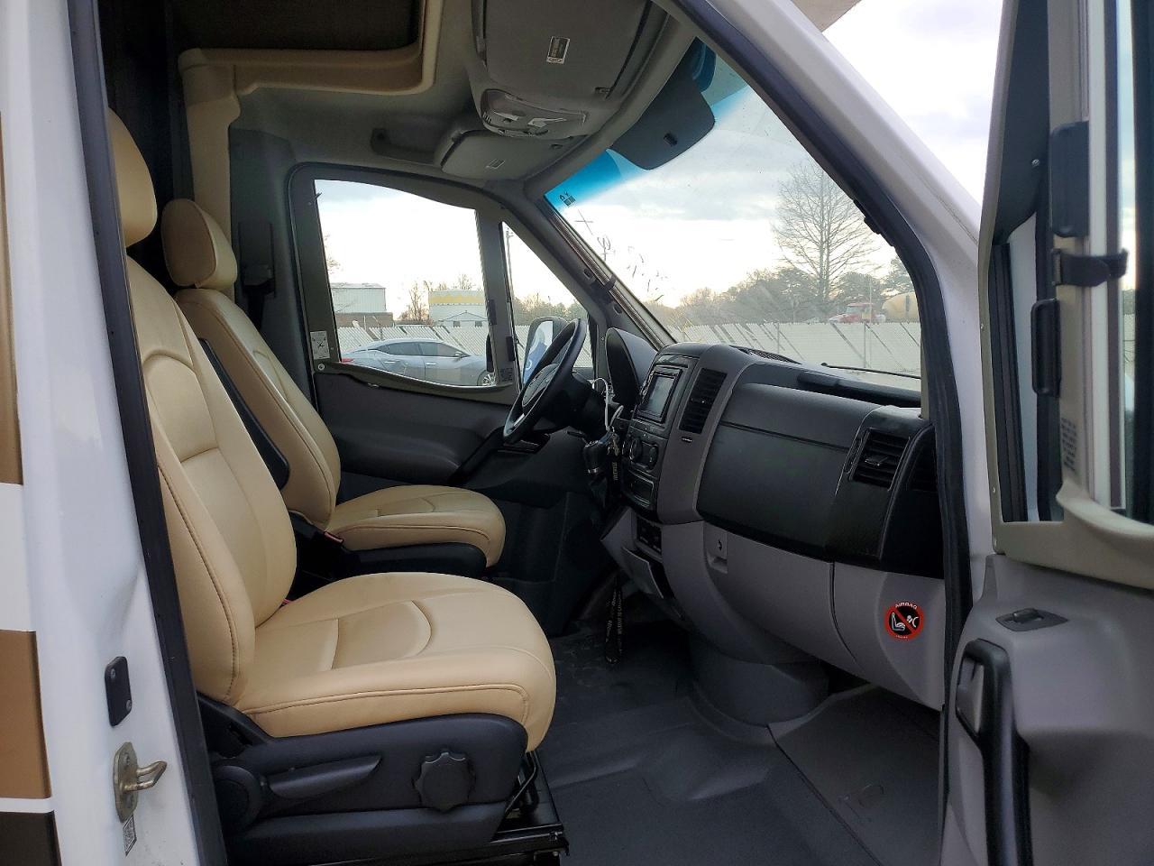 2015 Mercedes-Benz Sprinter 3500 - Image 5