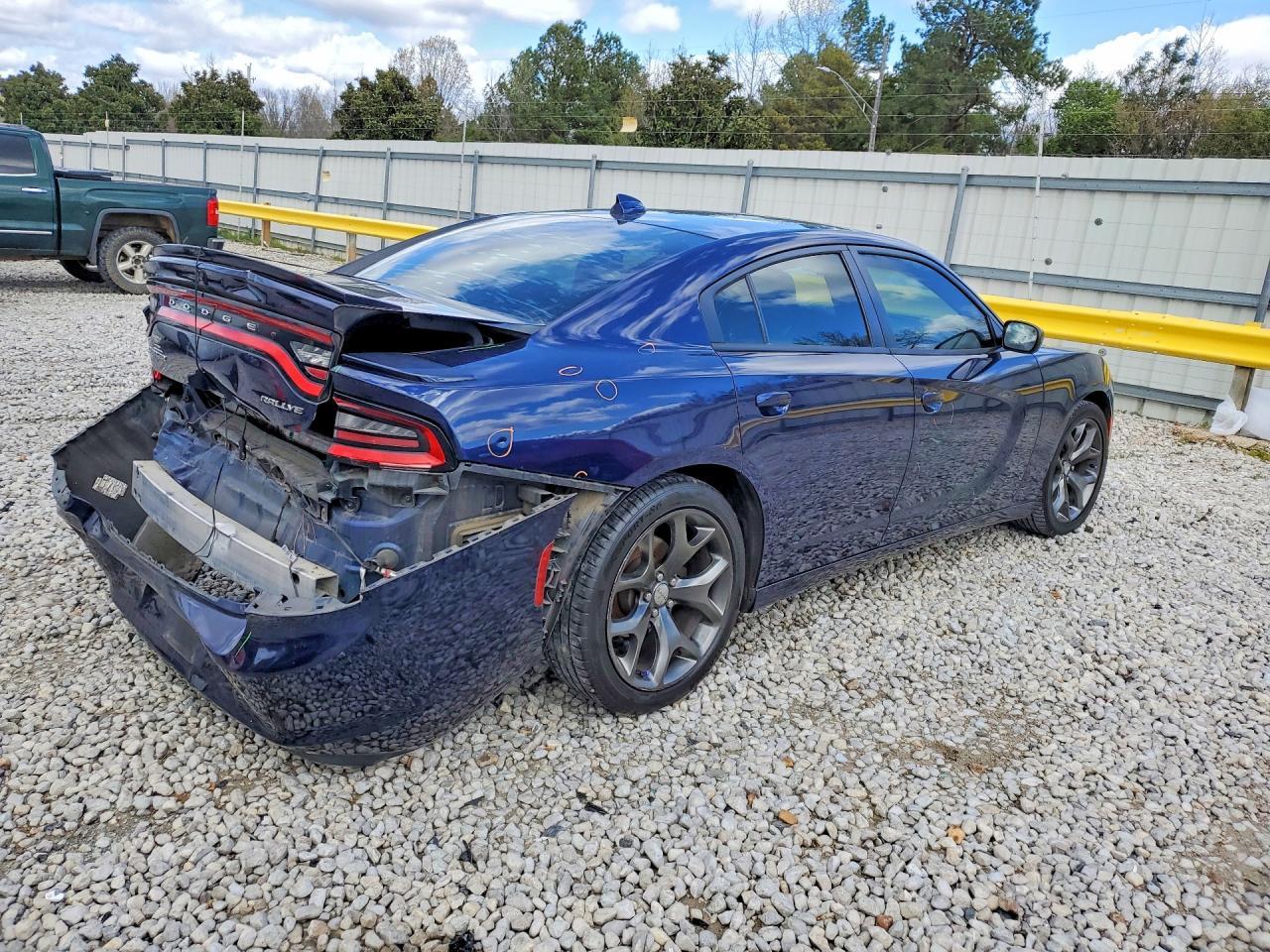 2015 Dodge Charger Sxt - Фото 3