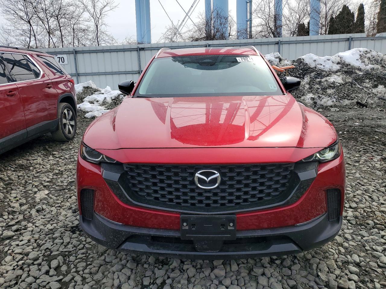 2025 Mazda Cx-50 Premium - Image 5