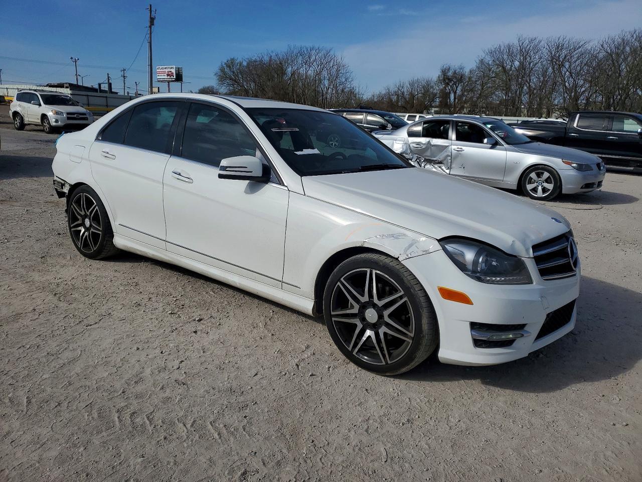 2014 Mercedes-Benz C 250 - Image 4