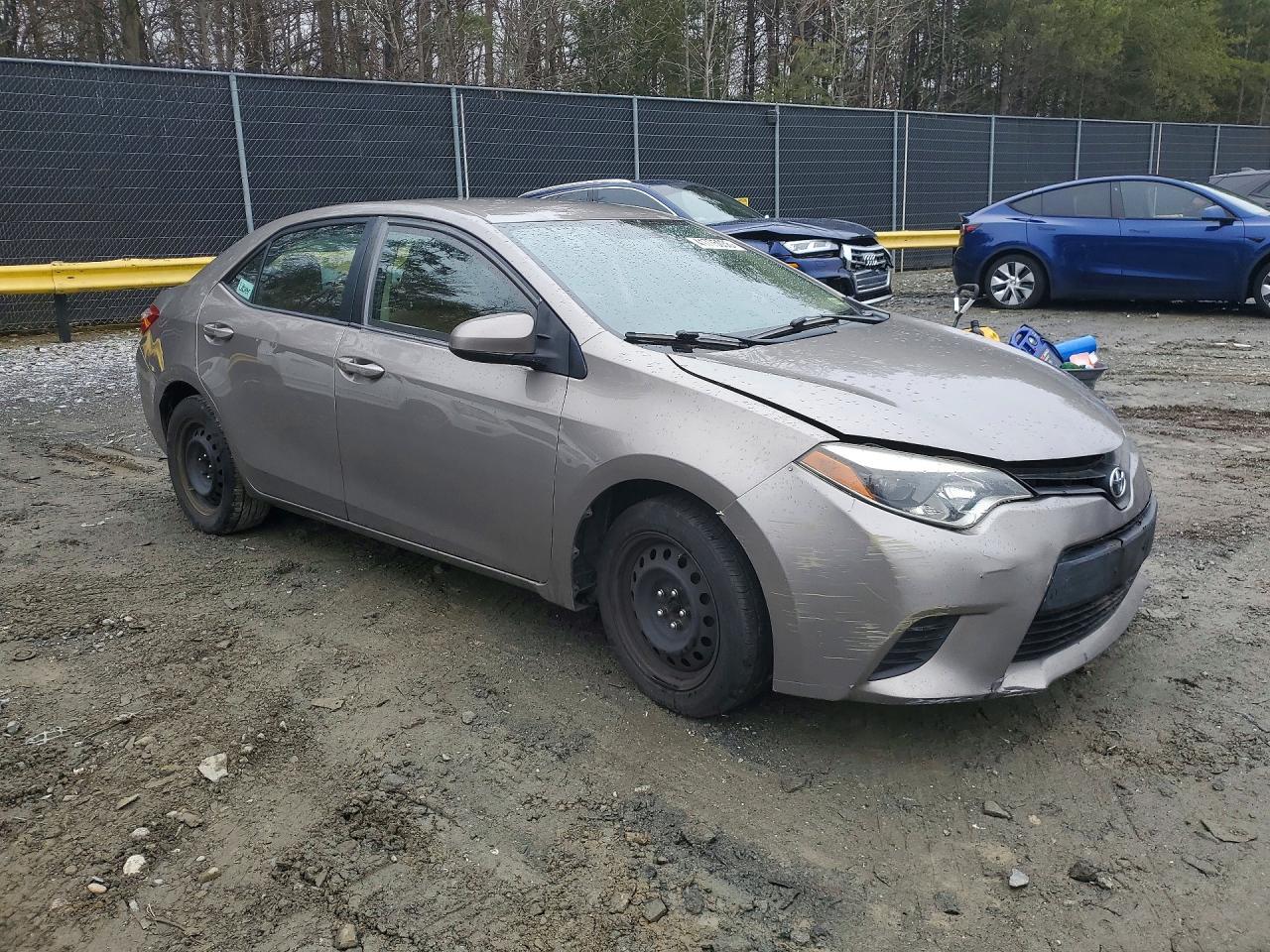 2014 Toyota Corolla Le - Фото 4