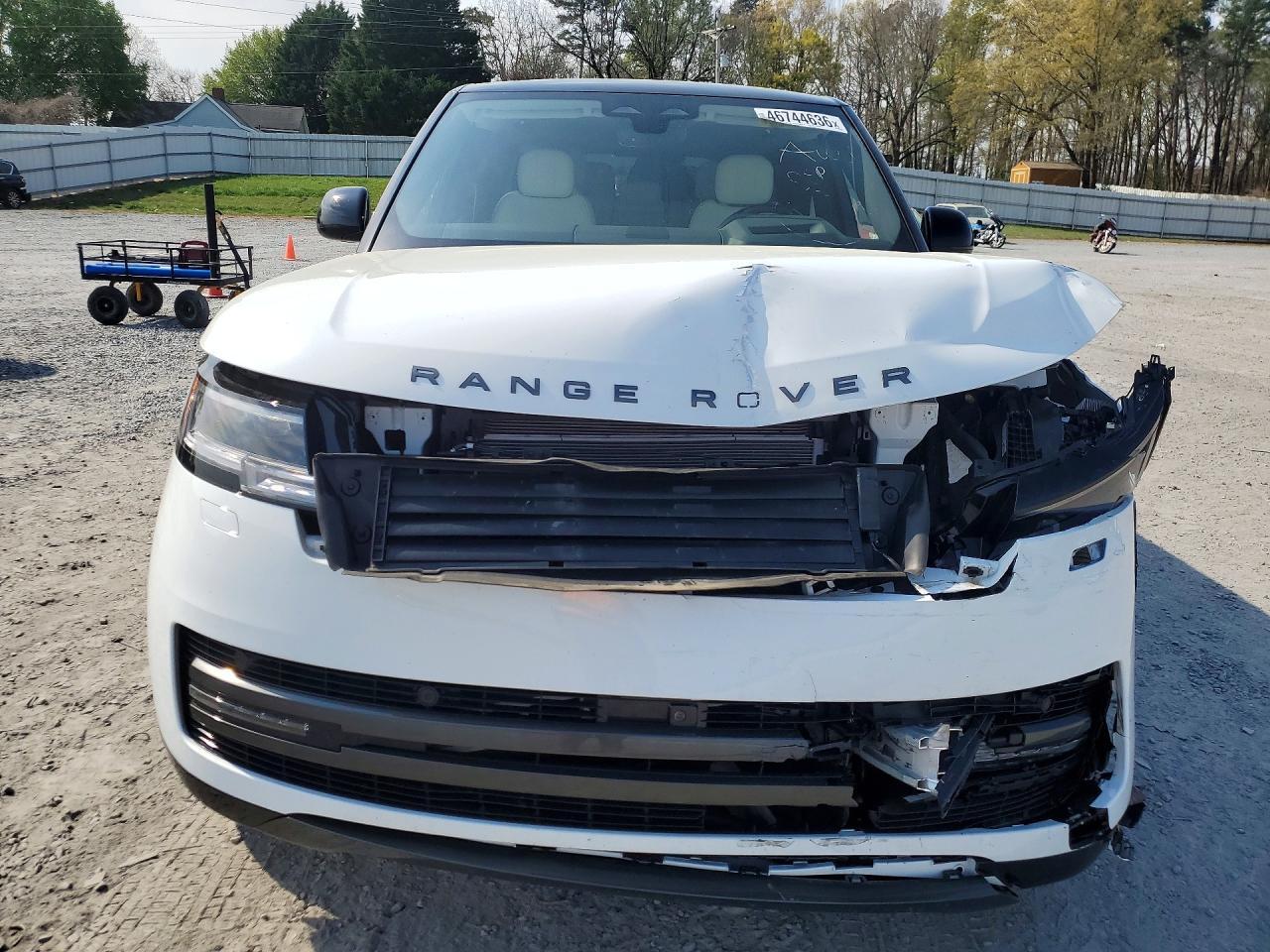 2025 Land Rover Range Rover Se - Image 5