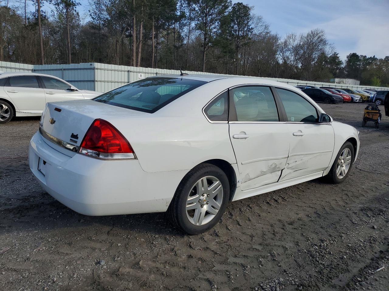 2011 Chevrolet Impala Lt - Image 3