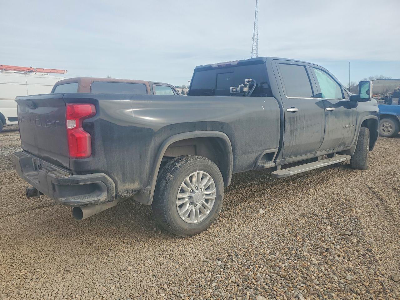 2020 Chevrolet Silverado K3500 High Country - Фото 3
