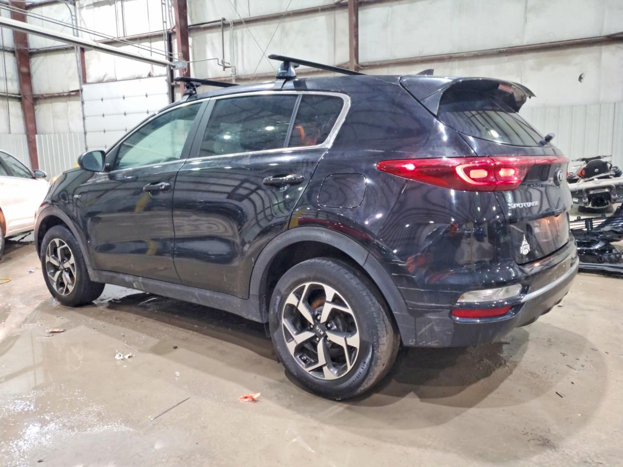 2022 Kia Sportage Lx - Image 2