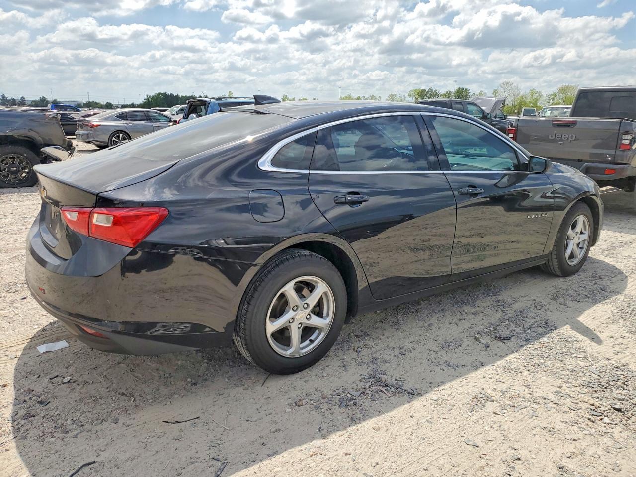 2018 Chevrolet Malibu Ls - Image 3