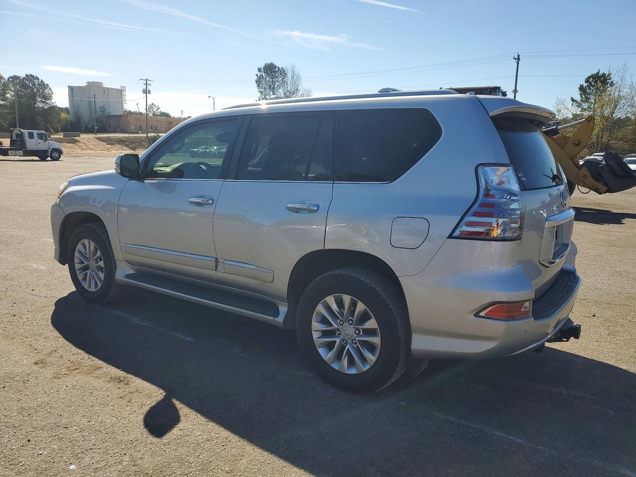 2014 Lexus Gx 460 Base - Image 2