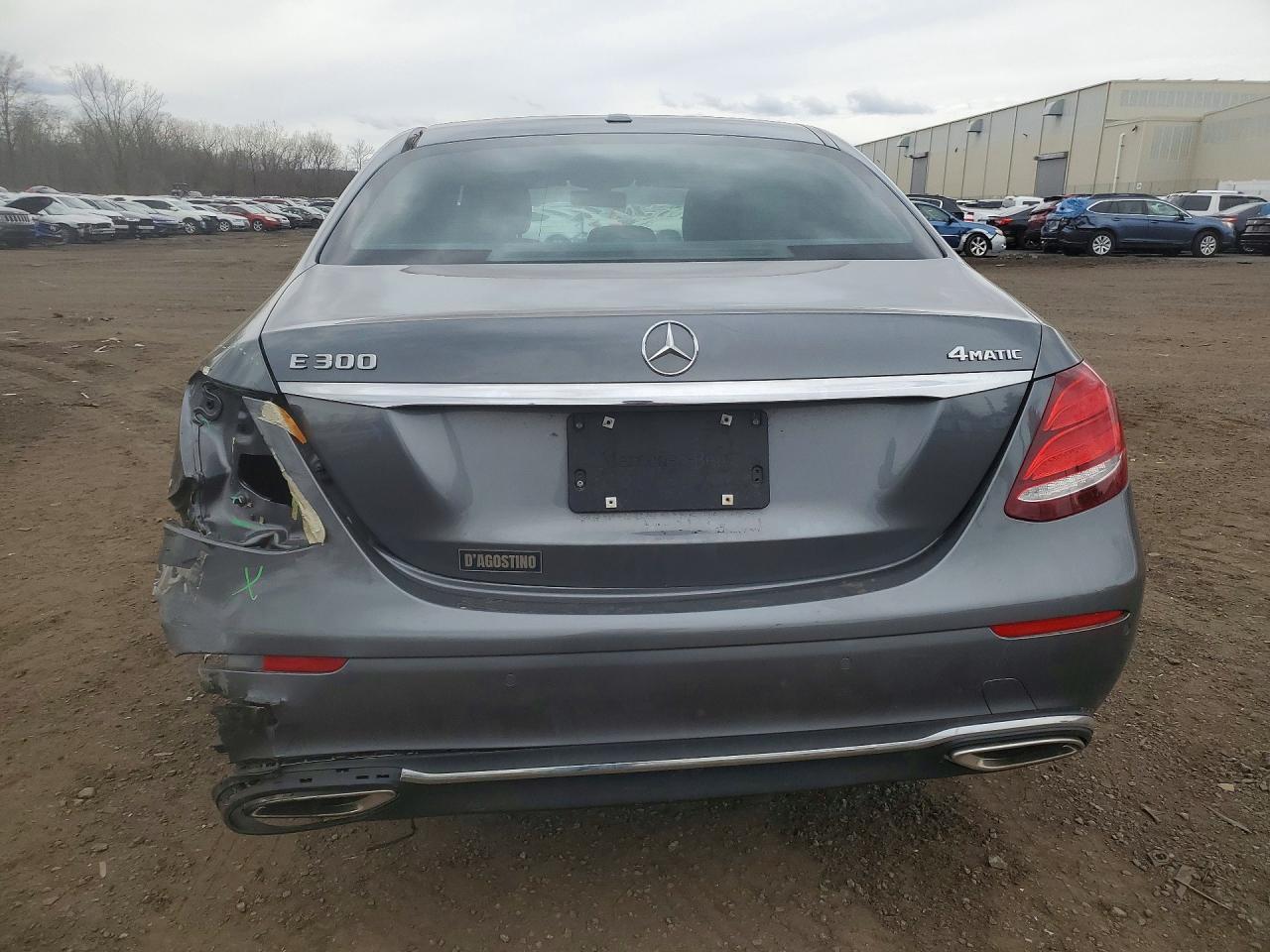 2017 Mercedes-Benz E 300 4Matic - Фото 6
