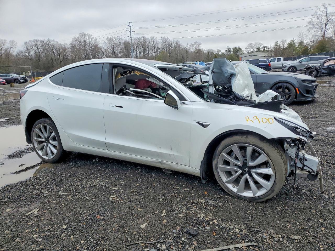 2018 Tesla Model 3 - Image 4