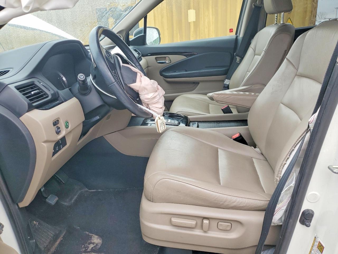 2017 Honda Pilot Touring - Image 7