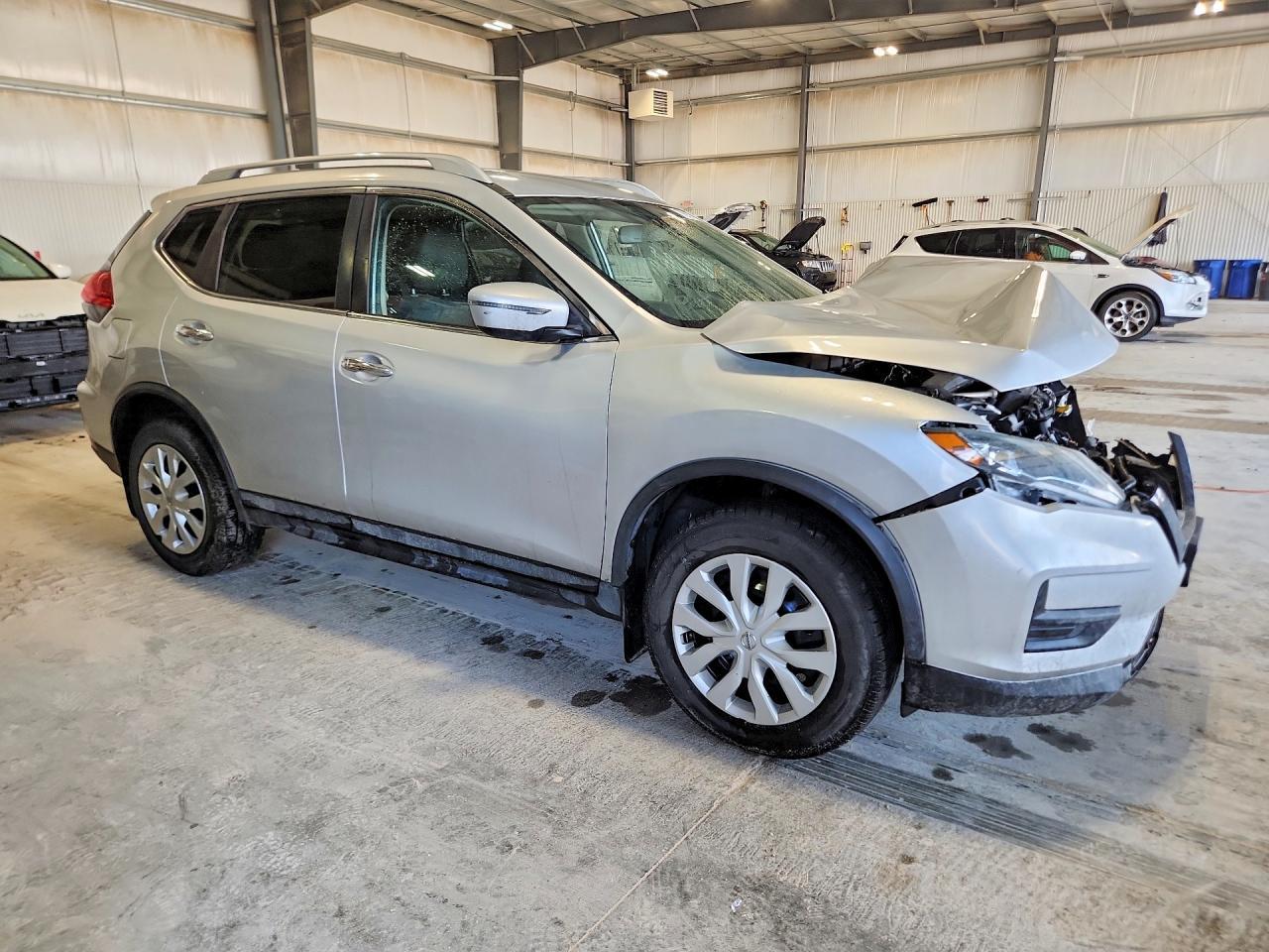 2017 Nissan Rogue S - Фото 4