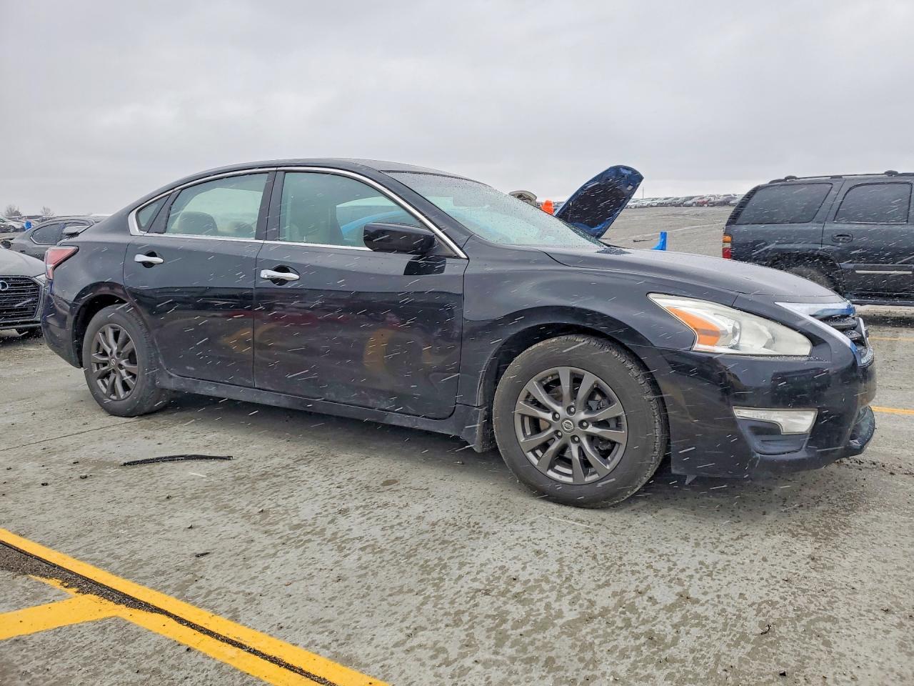 2015 Nissan Altima 2.5 S - Image 4