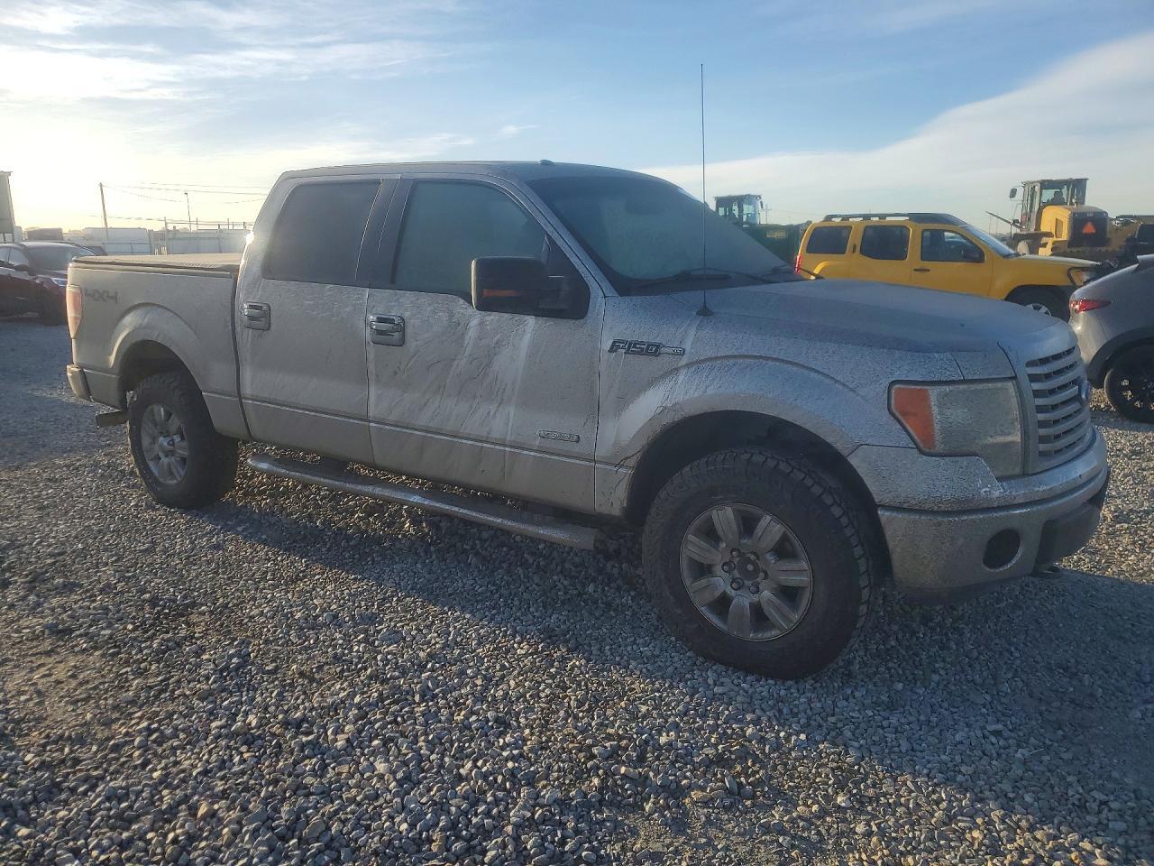 2011 Ford F150 Supercrew - Image 4