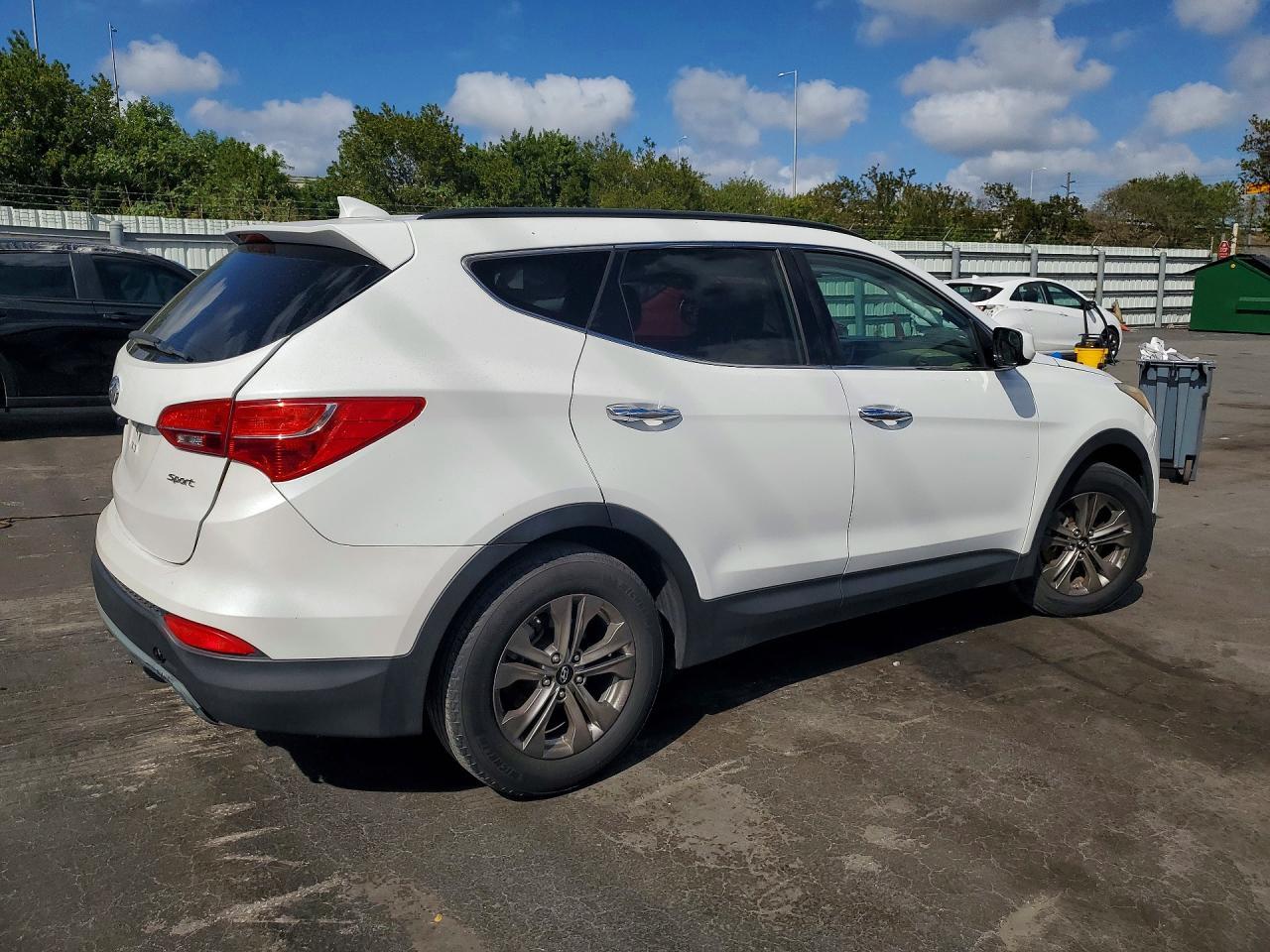 2015 Hyundai Santa Fe Sport 2.4L - Фото 3