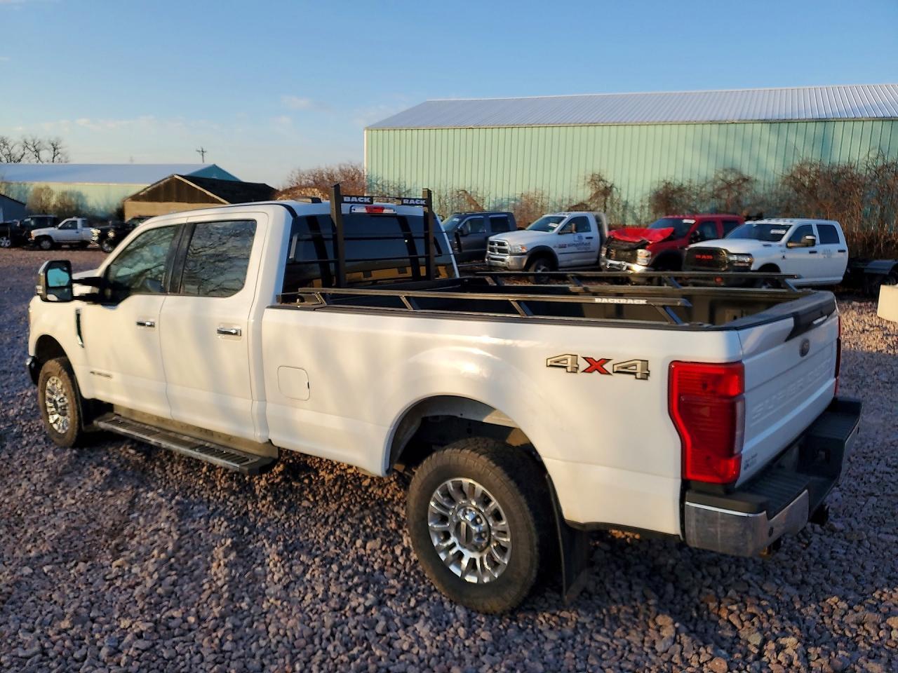 2022 Ford F250 Super Duty - Фото 2