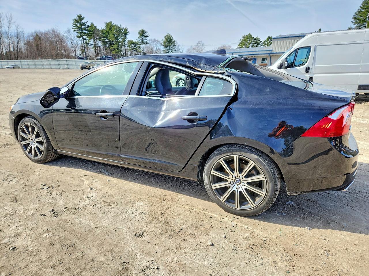 2018 Volvo S60 Platinum - Фото 2