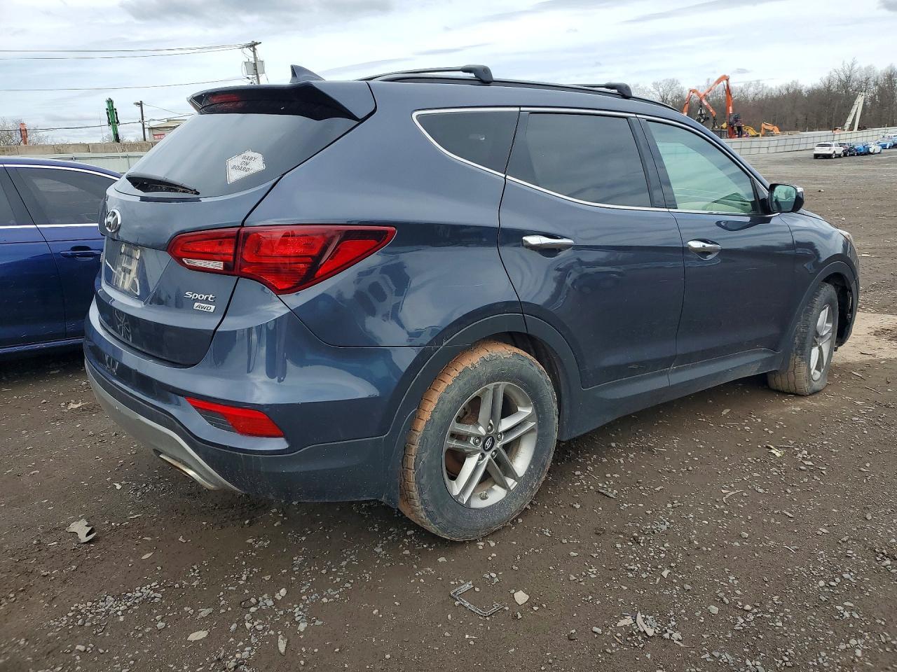 2018 Hyundai Santa Fe - Image 3