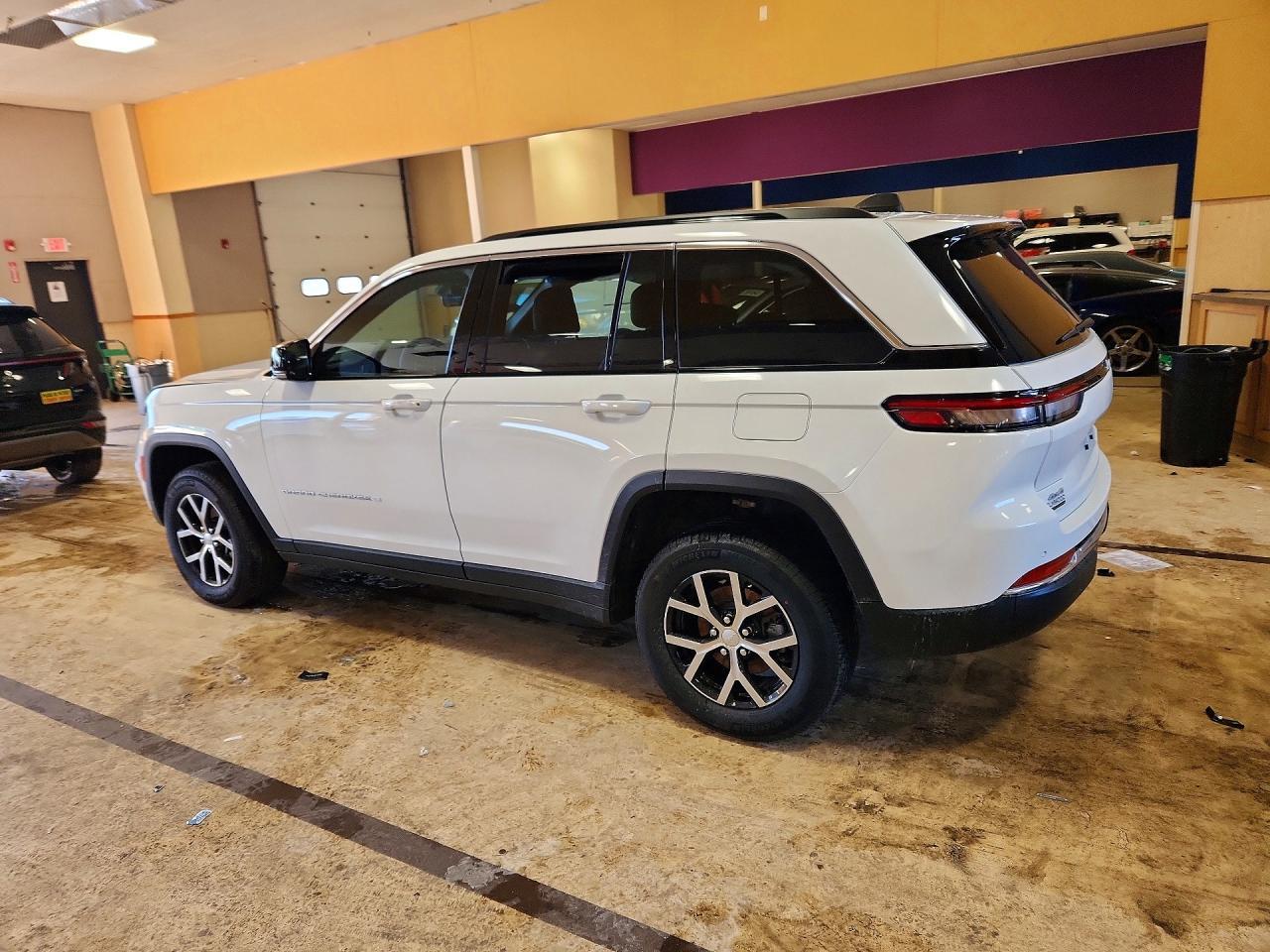 2025 Jeep Grand Cherokee Limited - Фото 2