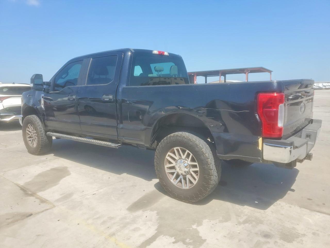 2019 Ford F250 Super Duty - Фото 2