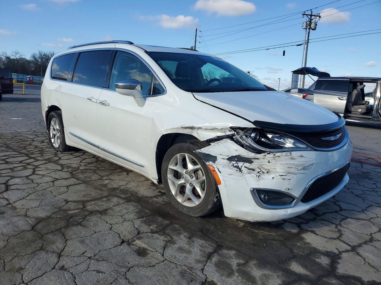 2020 Chrysler Pacifica Limited - Фото 4