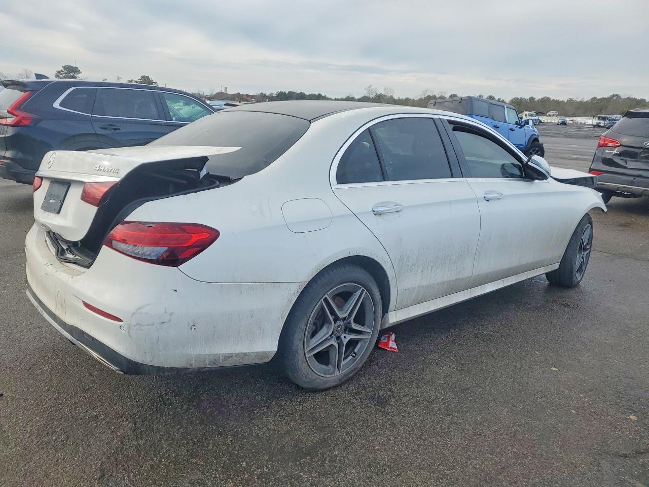 2023 Mercedes-Benz E 350 4Matic - Фото 3