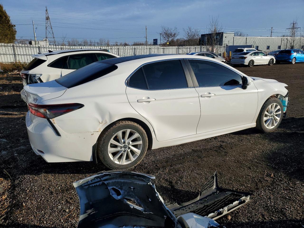 2022 Toyota Camry Se - Image 3