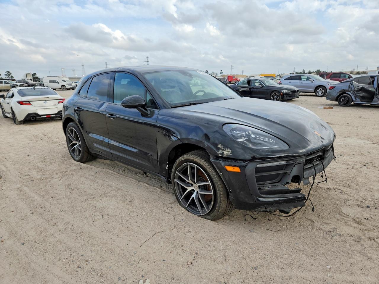 2025 Porsche Macan Base - Фото 4