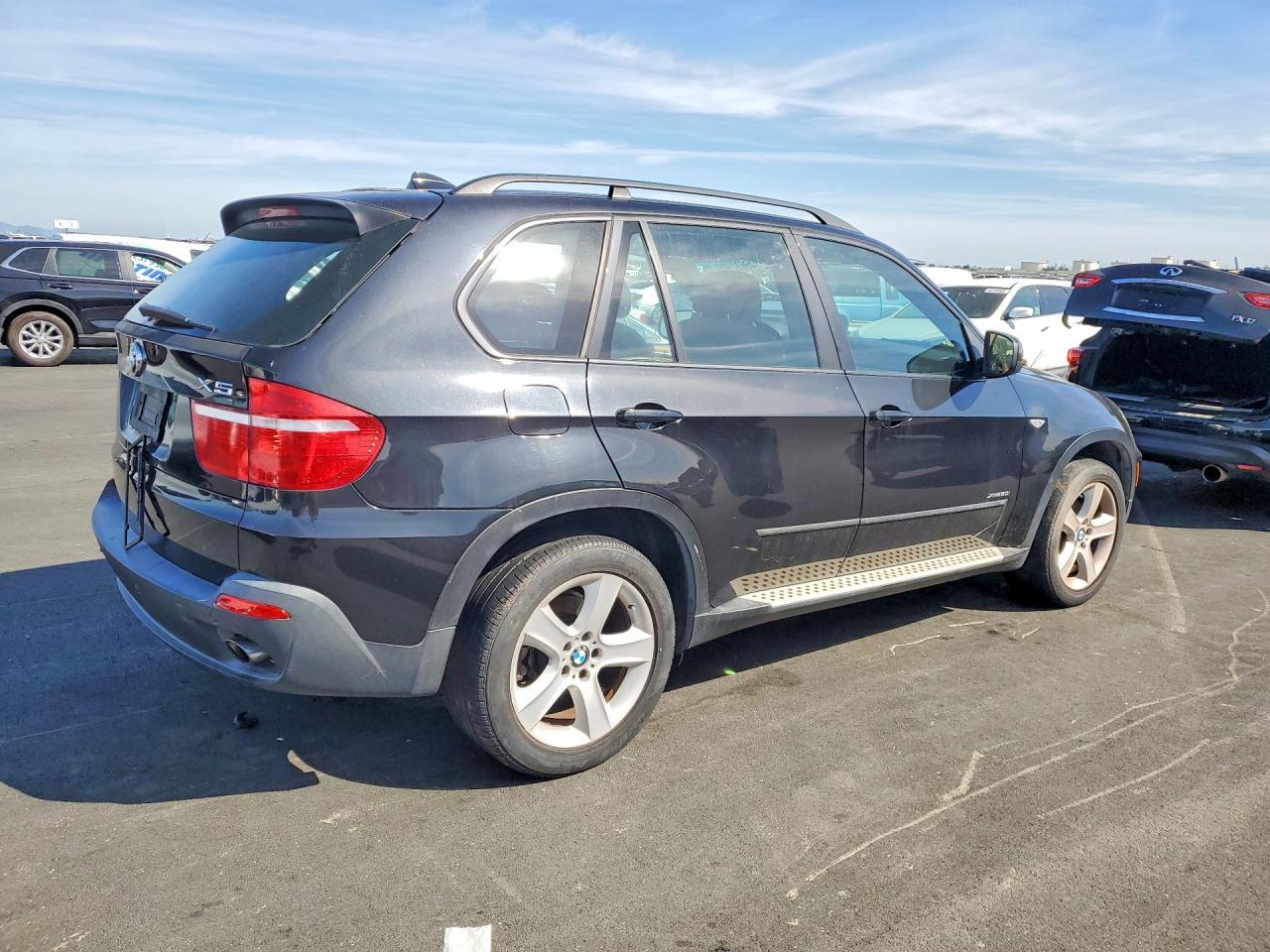 2010 BMW X5 xDrive30I - Image 3