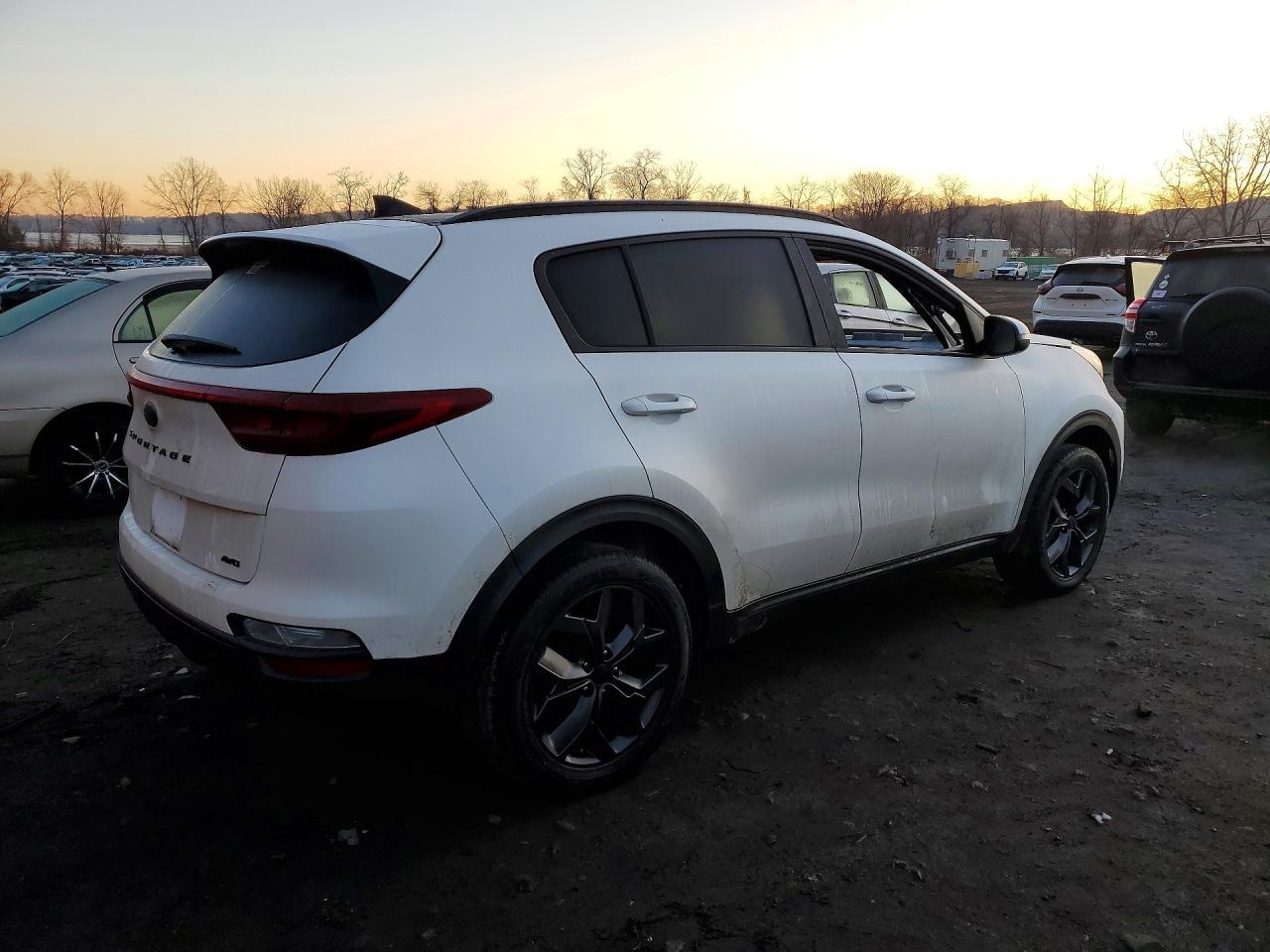 2022 Kia Sportage Nightfall - Фото 3