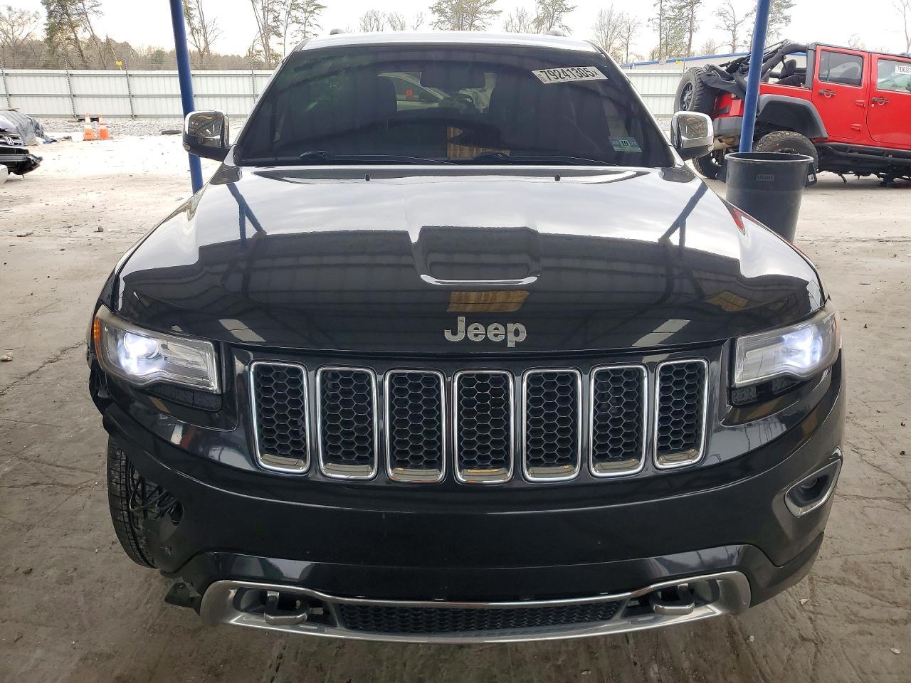 2014 Jeep Grand Cherokee Overland - Image 5