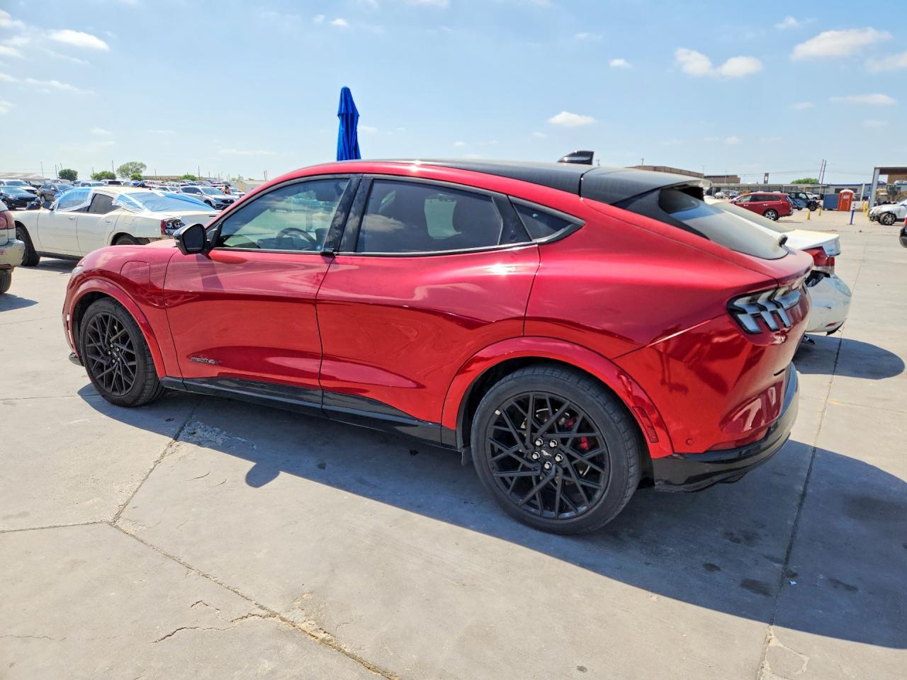 2023 Ford Mustang Mach-E Gt - Фото 2