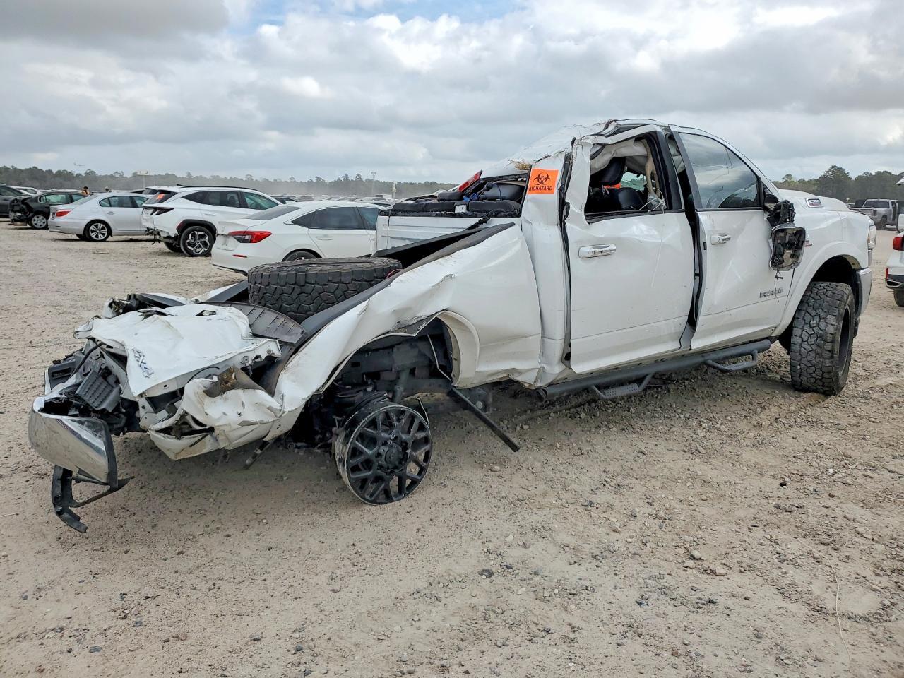 2022 Ram 2500 Laramie - Фото 3