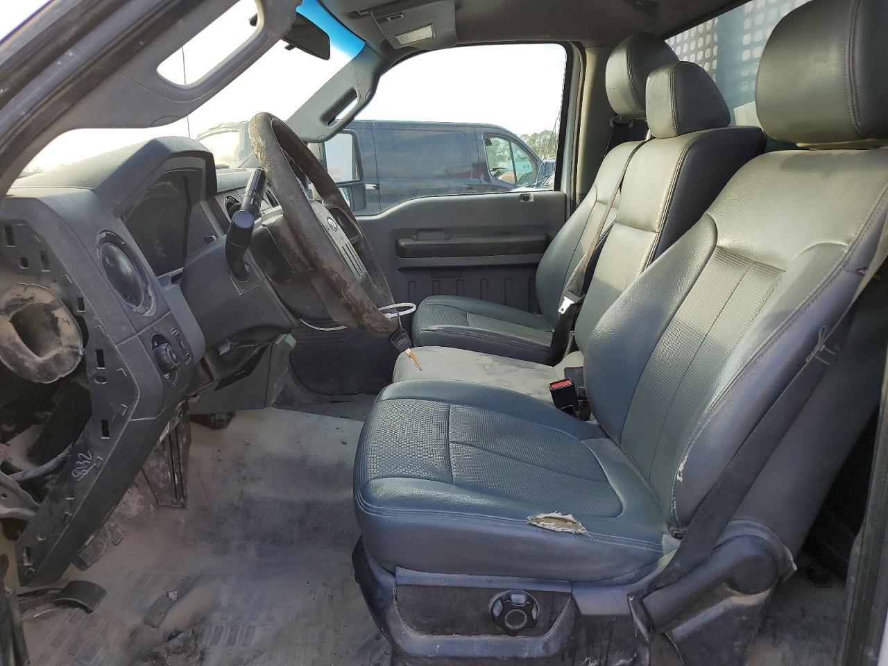 2016 Ford F450 Super Duty Flatbed Truck - Image 7
