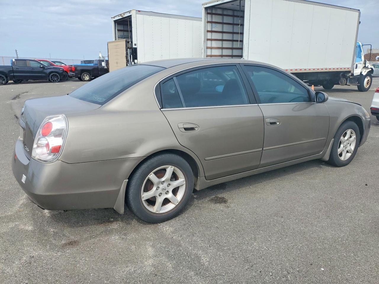 2005 Nissan Altima 2.5 - Фото 3