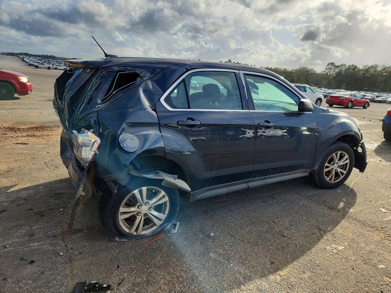 2014 Chevrolet Equinox Ls - Image 3