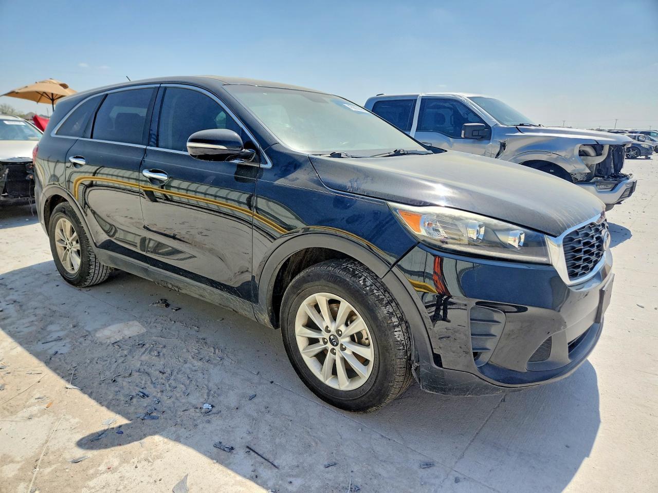 2019 Kia Sorento - Image 4