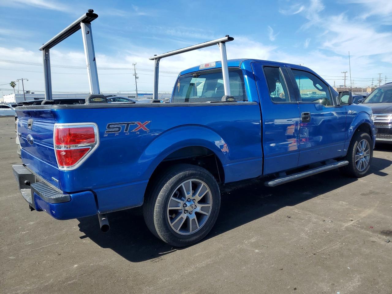 2014 Ford F150 Super Cab - Фото 3