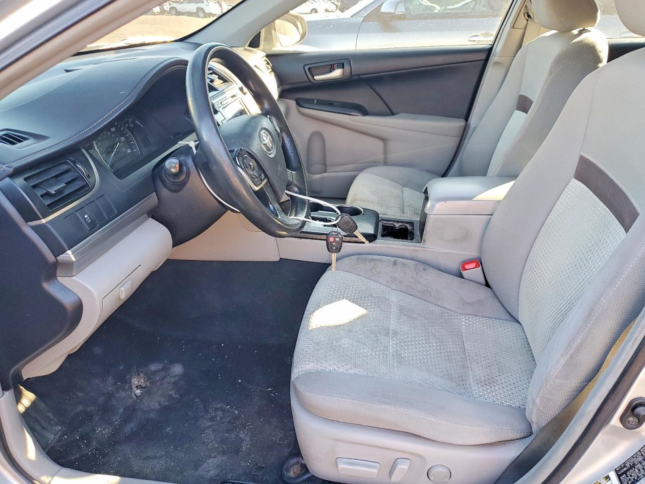 2014 Toyota Camry Le - Фото 7