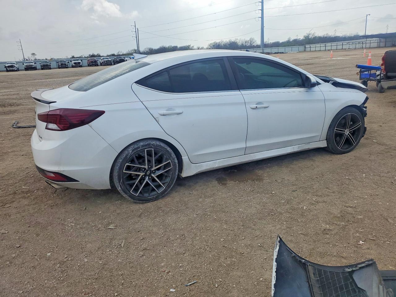 2020 Hyundai Elantra Sport - Фото 3