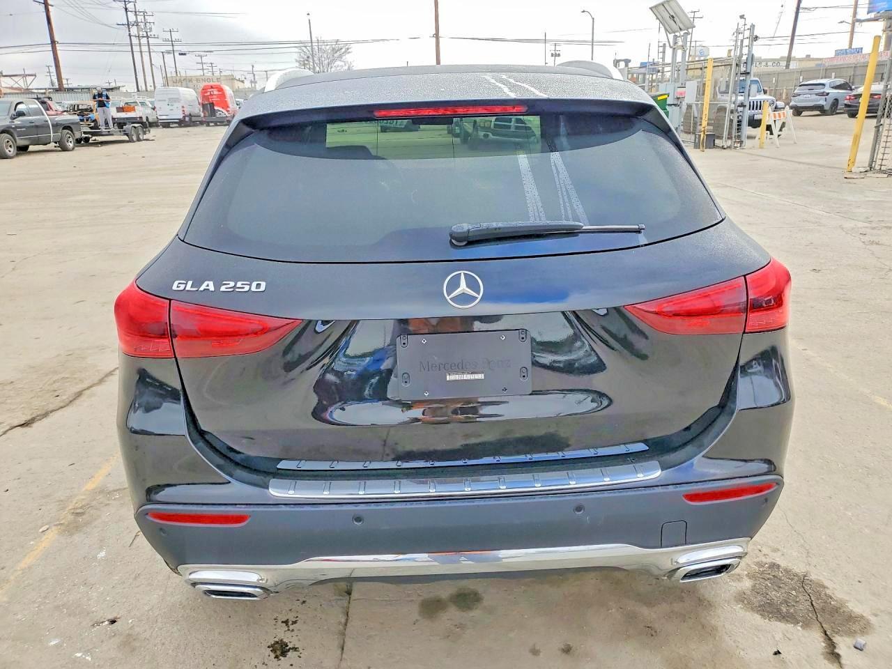 2025 Mercedes Benz Gla 250 - Image 6