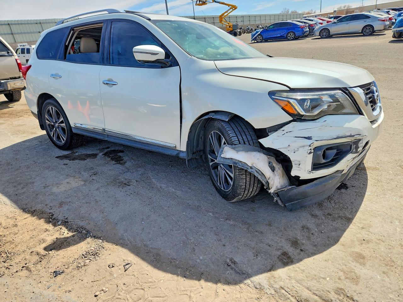 2017 Nissan Pathfinder Platinum - Фото 4