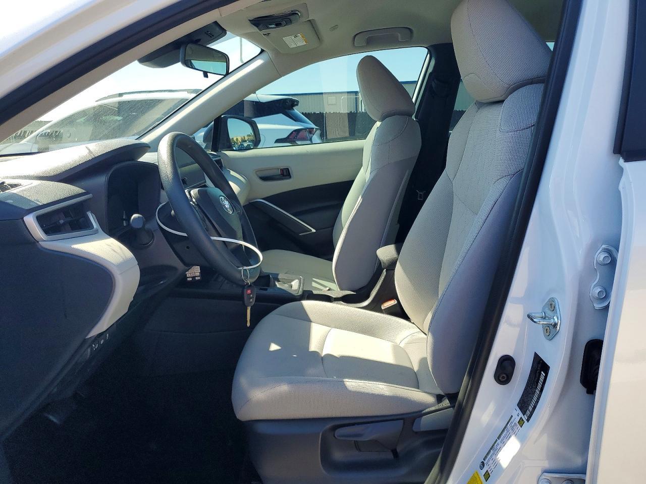 2026 Toyota Corolla Cross L - Image 7