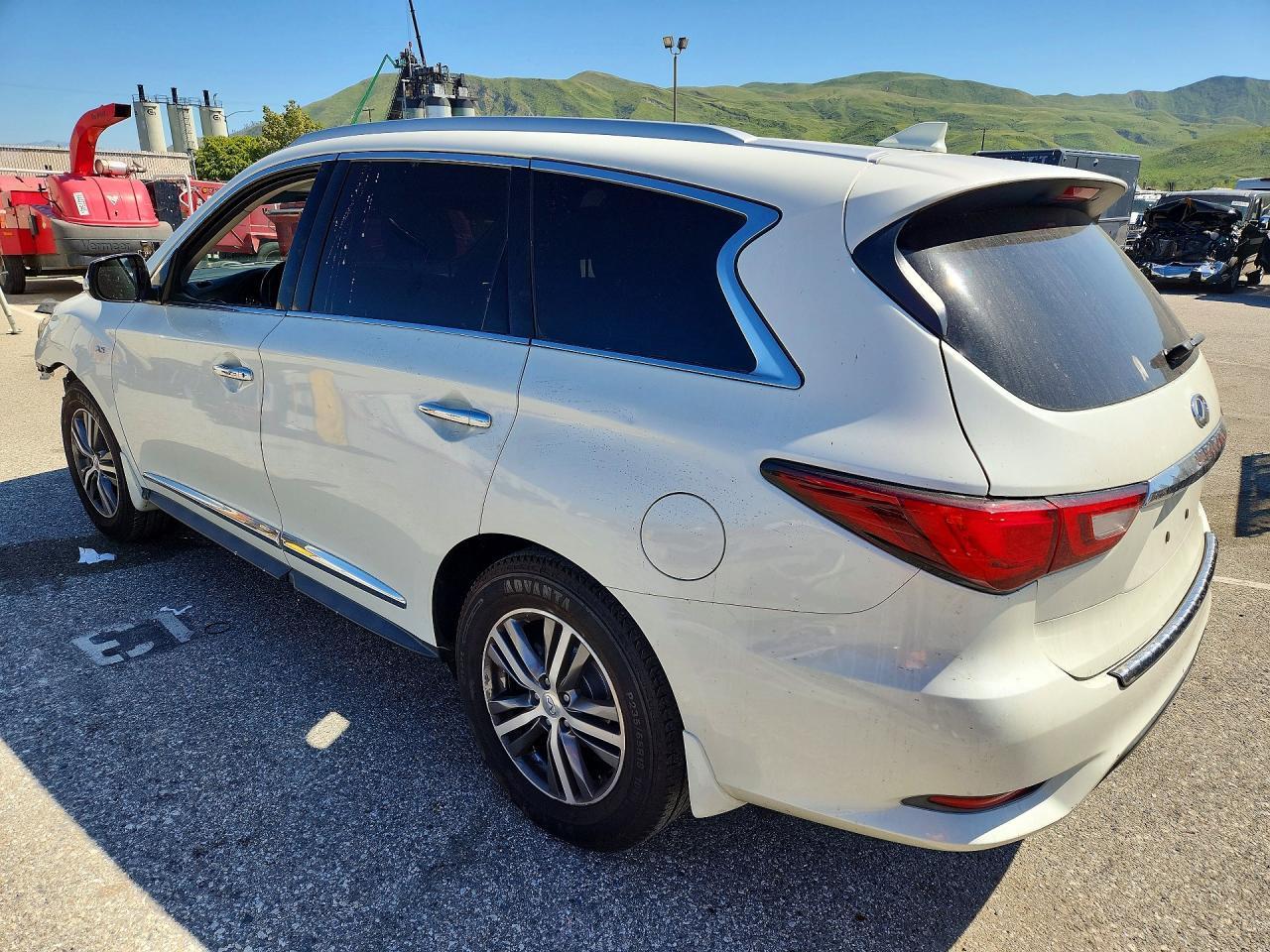 2020 Infiniti Qx60 Luxe - Image 2