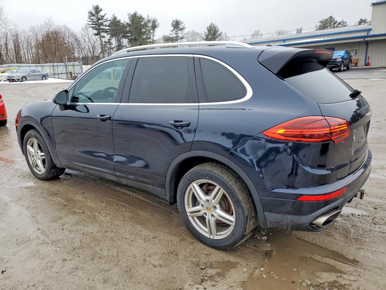2016 Porsche Cayenne - Image 2