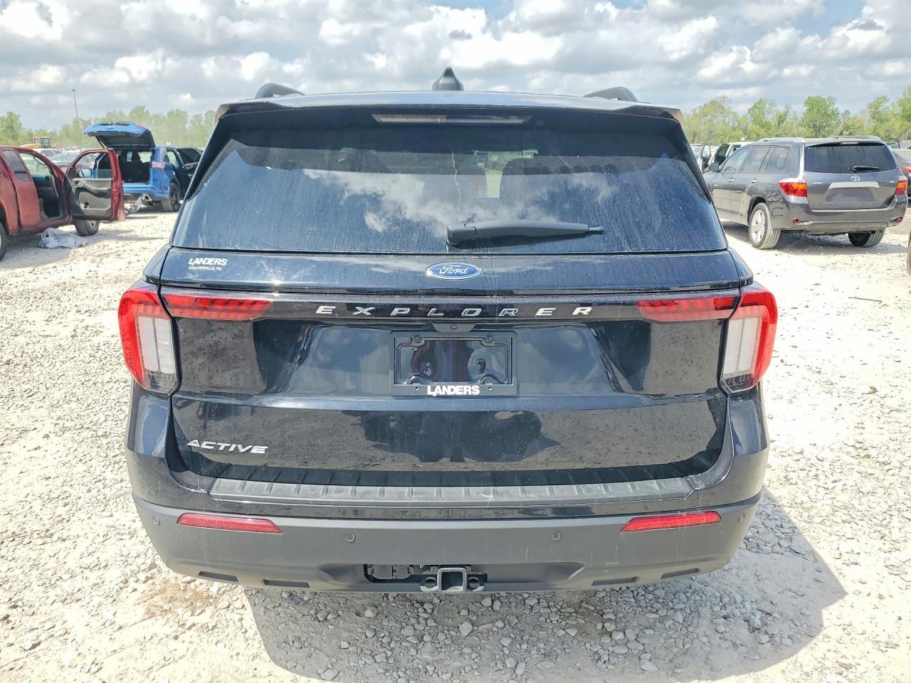 2025 Ford Explorer Active - Фото 6