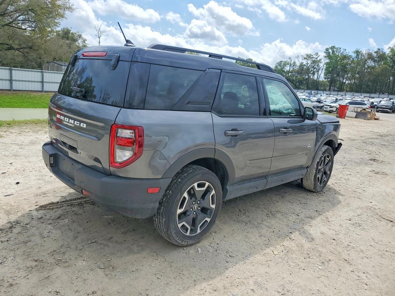 2021 Ford Bronco Sport Outer Banks - Image 3