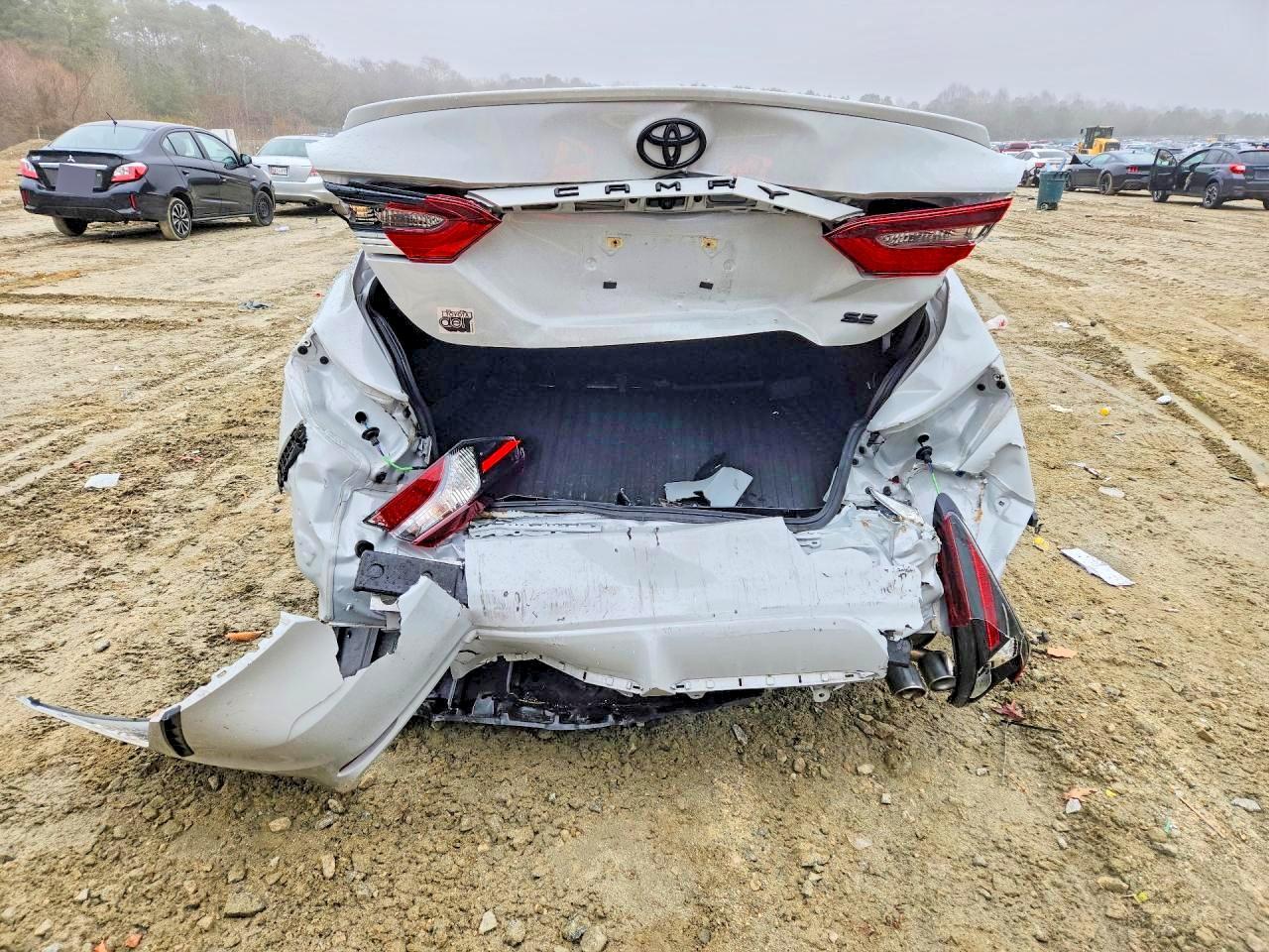 2024 Toyota Camry Se - Фото 6
