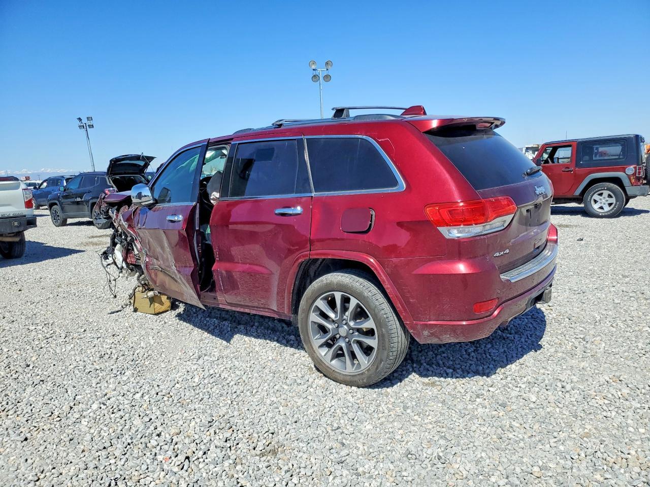 2017 Jeep Grand Cherokee Overland - Image 3